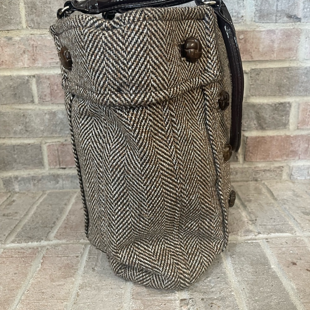 Chic Herringbone Tote Bag with Button Accents - Picture 7 of 13